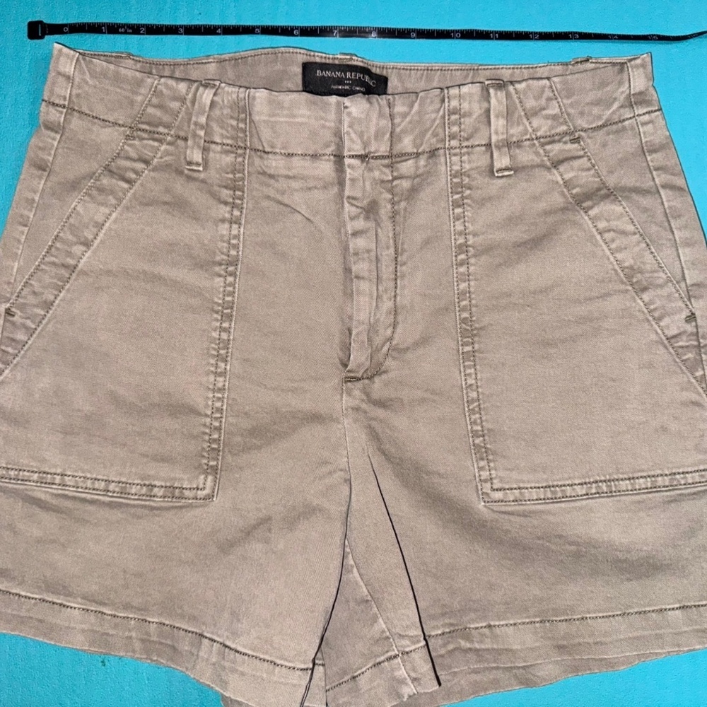 NWOT Banana Republic Tan Classic Chino Shorts size 6